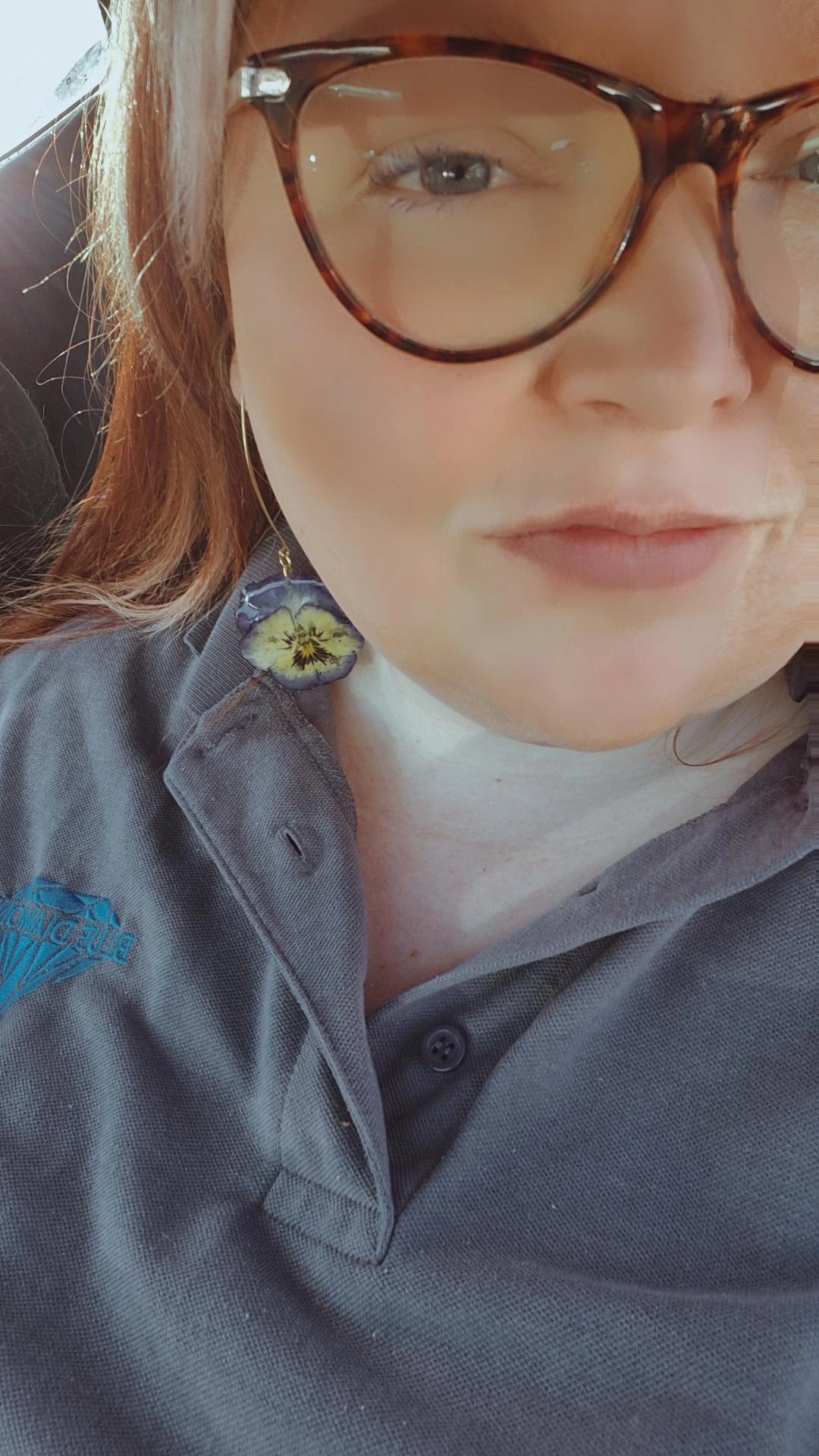 Viola dangles
