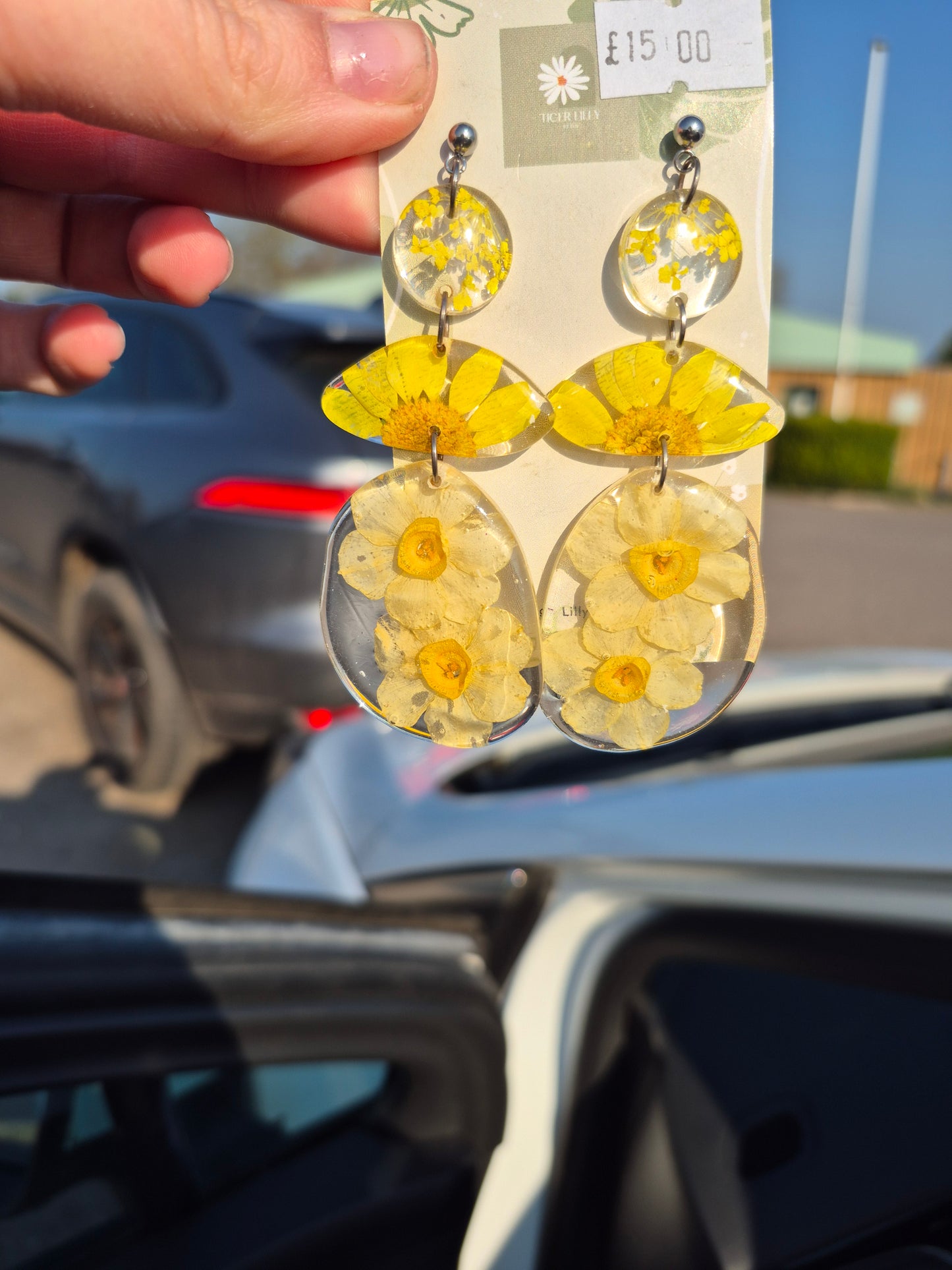 Summer flower dangles
