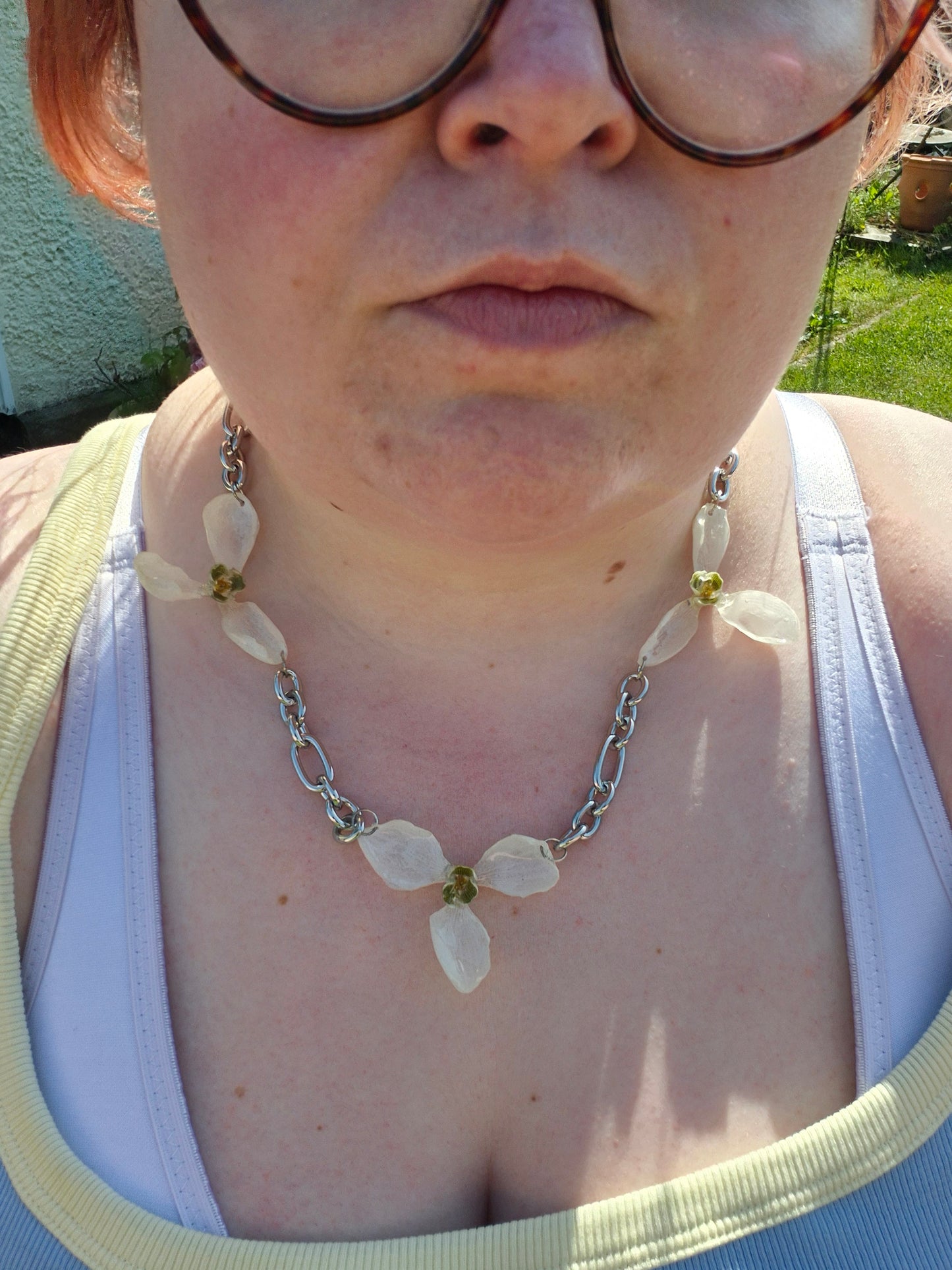 Triple large snowndrop flower pendant