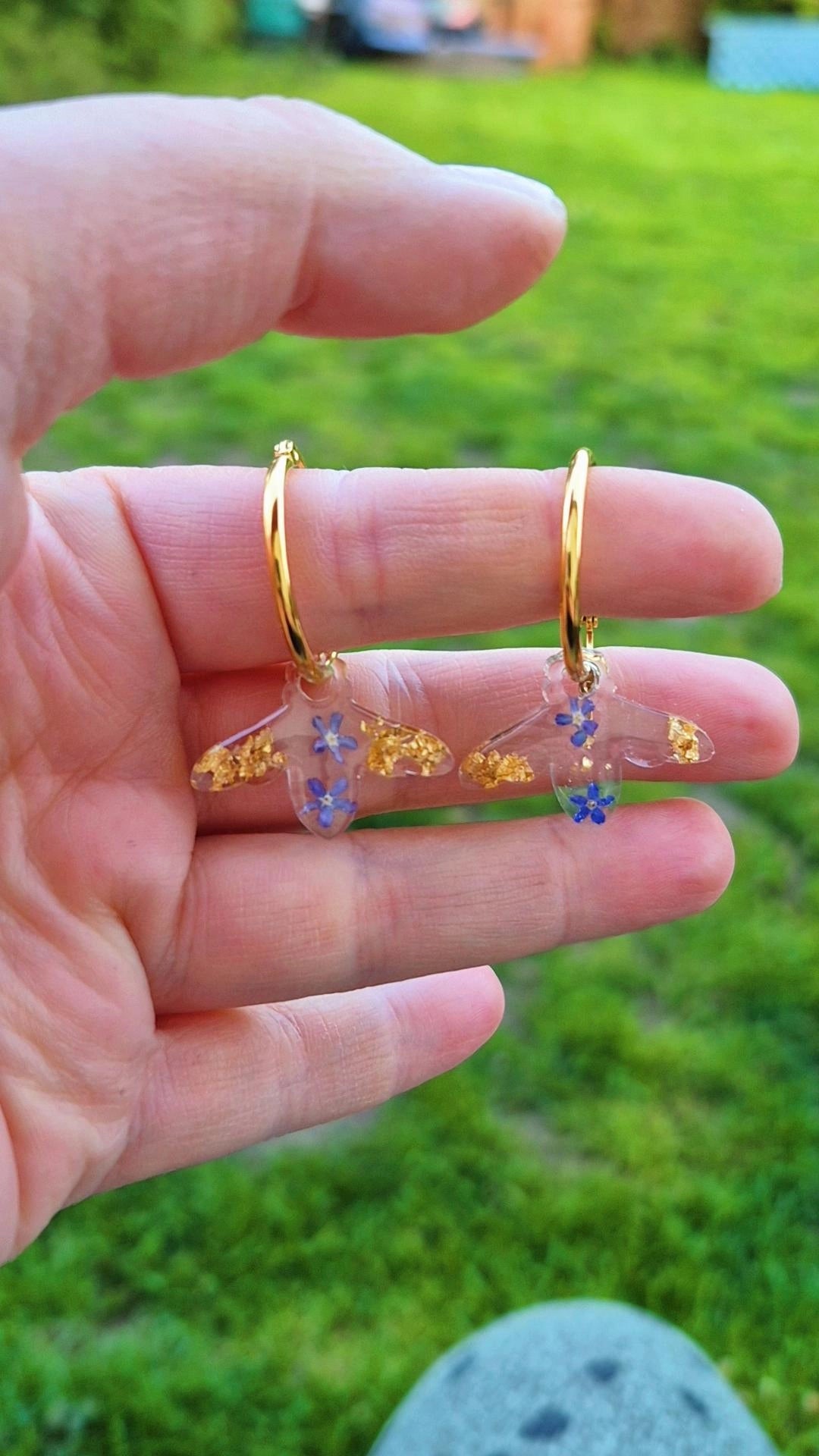 Bee hoop charms