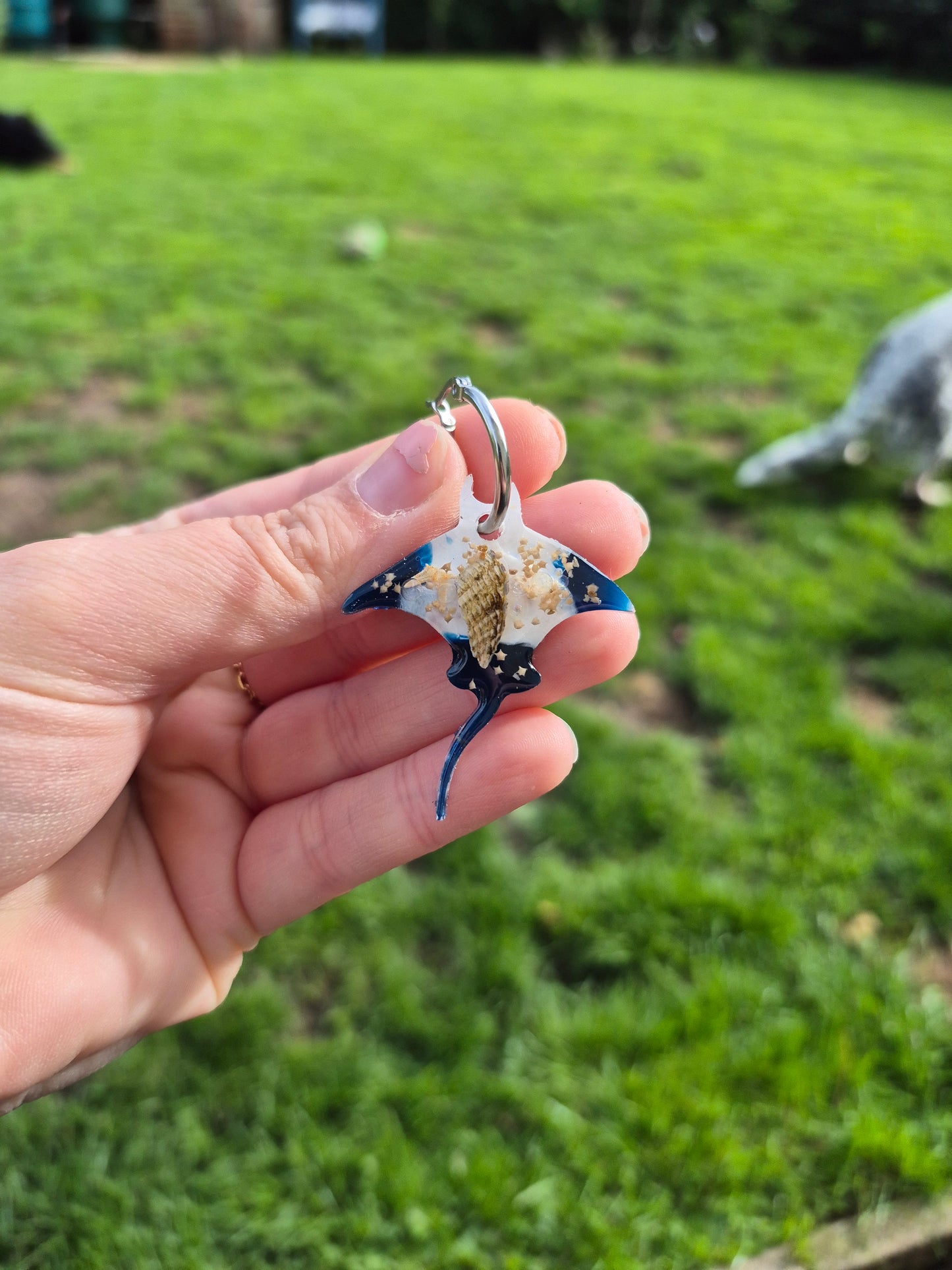 Manta ray hoop charm