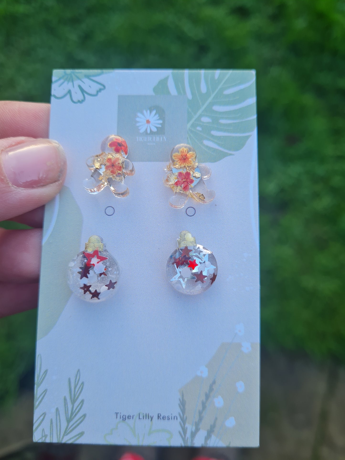 Bauble and gingerbread studs