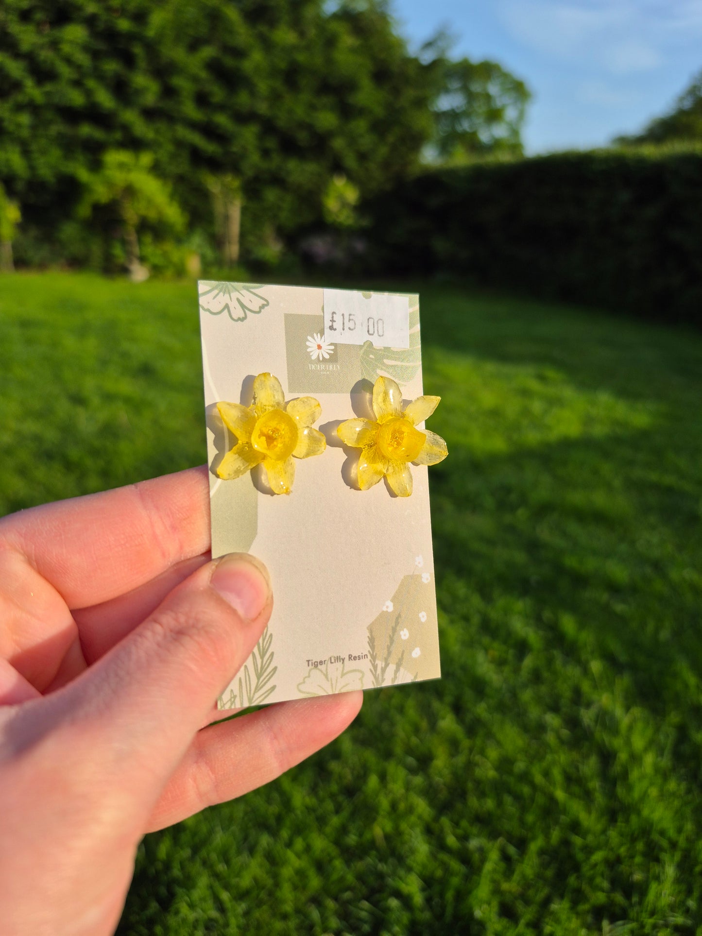 Daffodil dangles