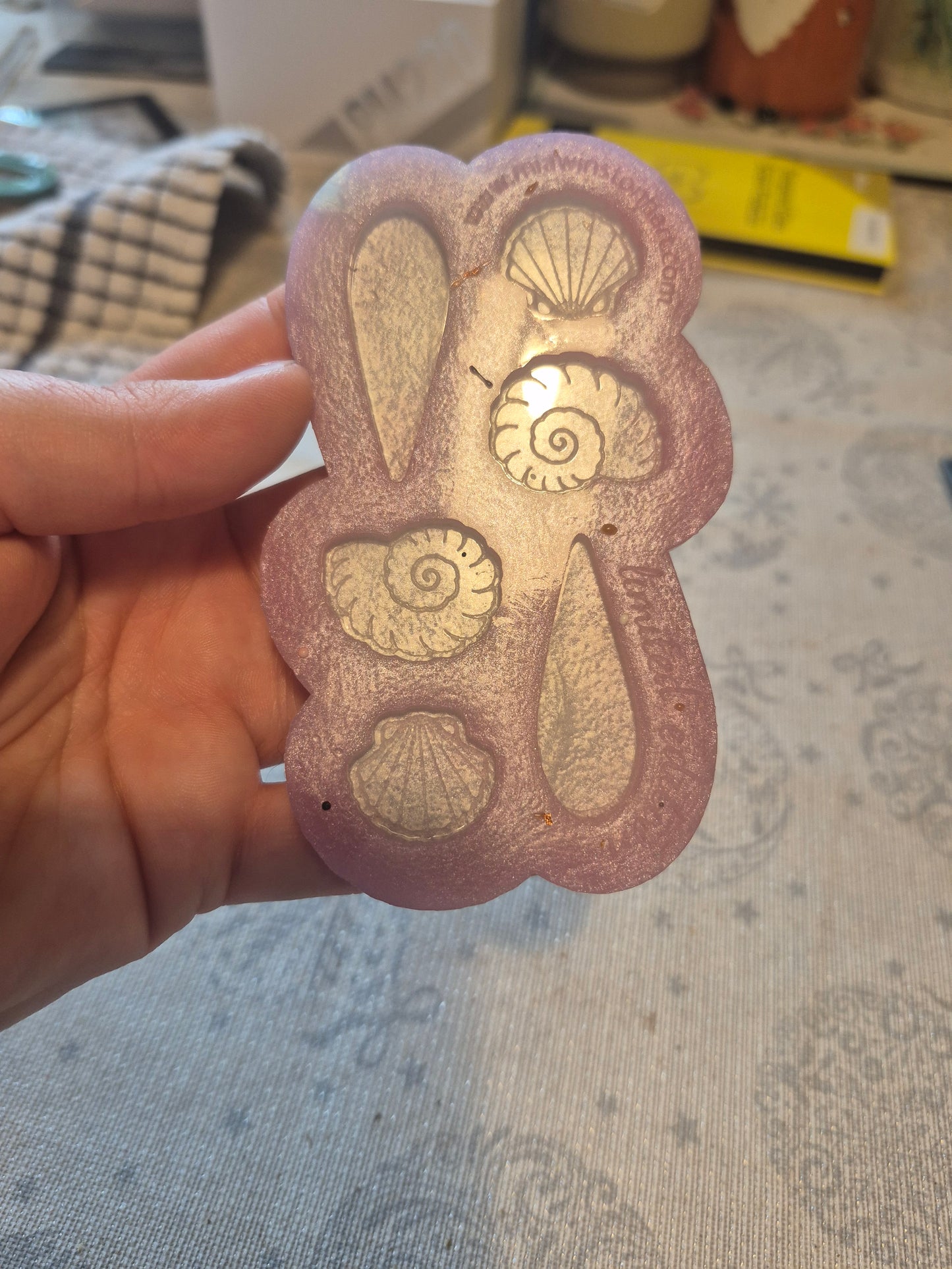 Sea shell dangle mould