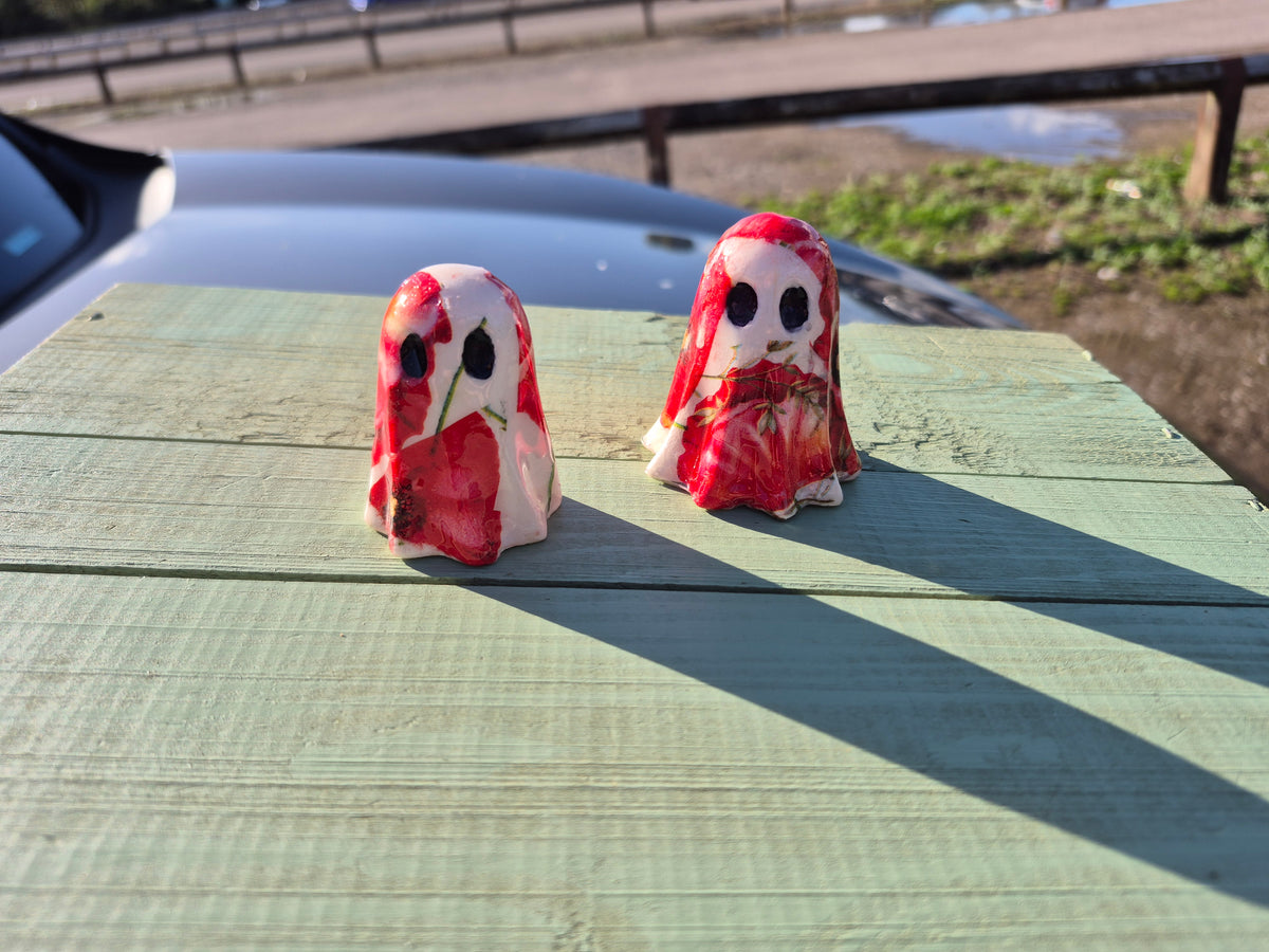 Poppy decoupage ghosts