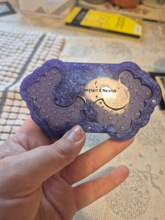 Mattisse dot hoop mould