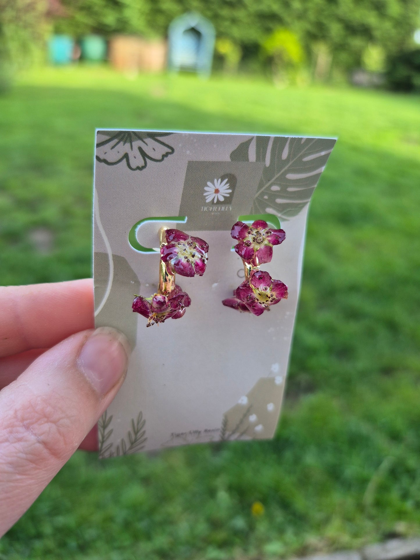 Hawthorn gold plated hoops
