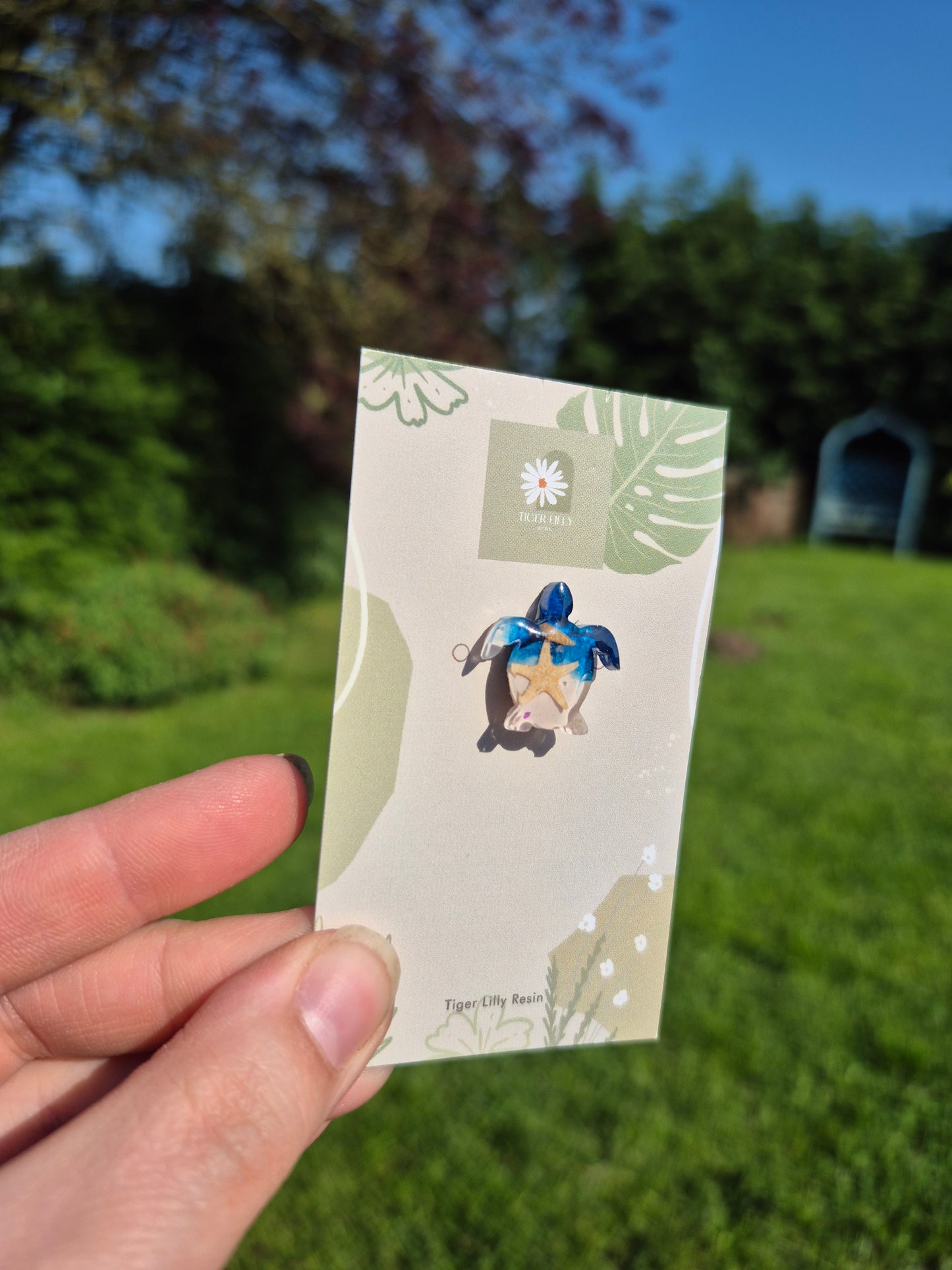Turtle pin badge