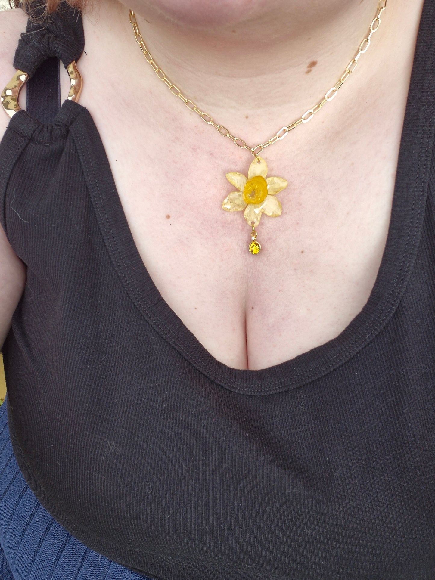 Real daffodil single pendant