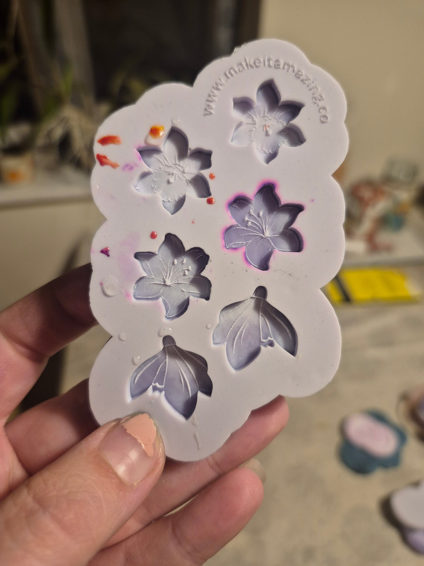 Flower stud mould