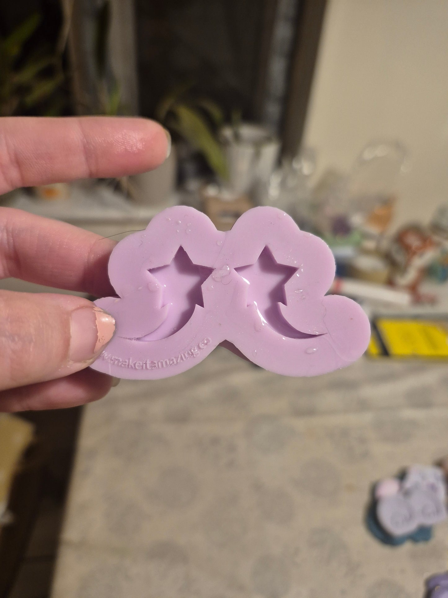 Domed shooting star mould