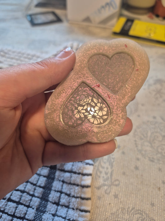 Engraved heart mould