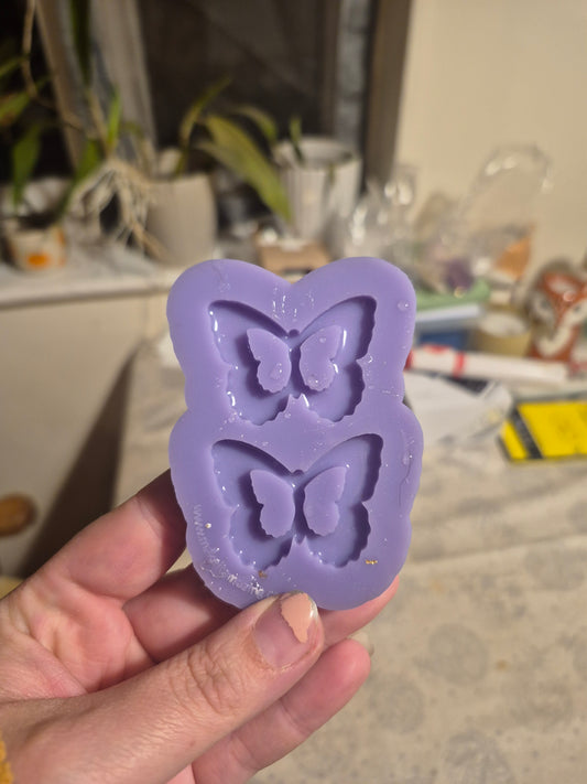 Domed butterfly mould