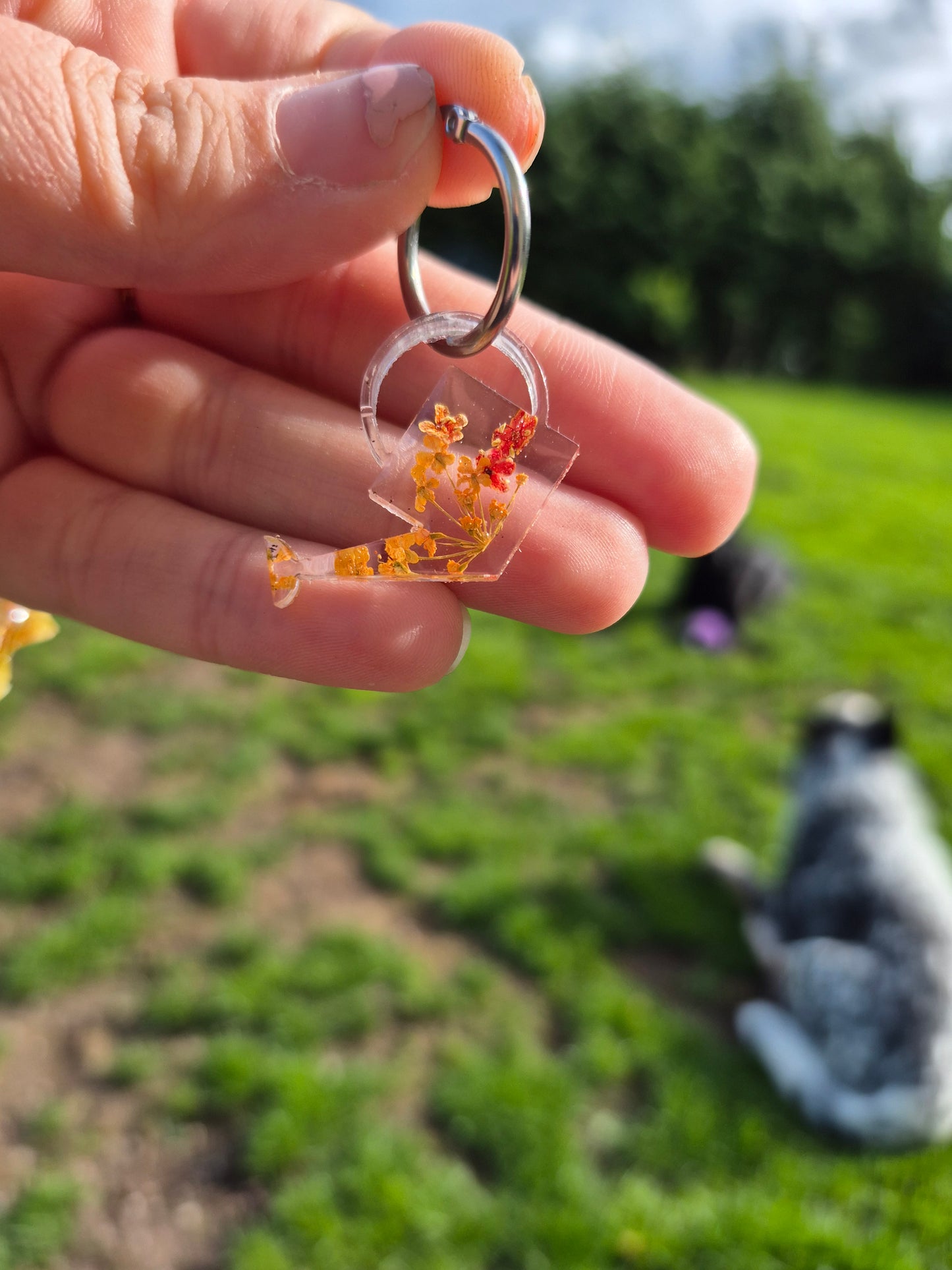 Floral watering can hoop charm mould