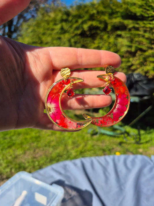 Red floral crescent moons