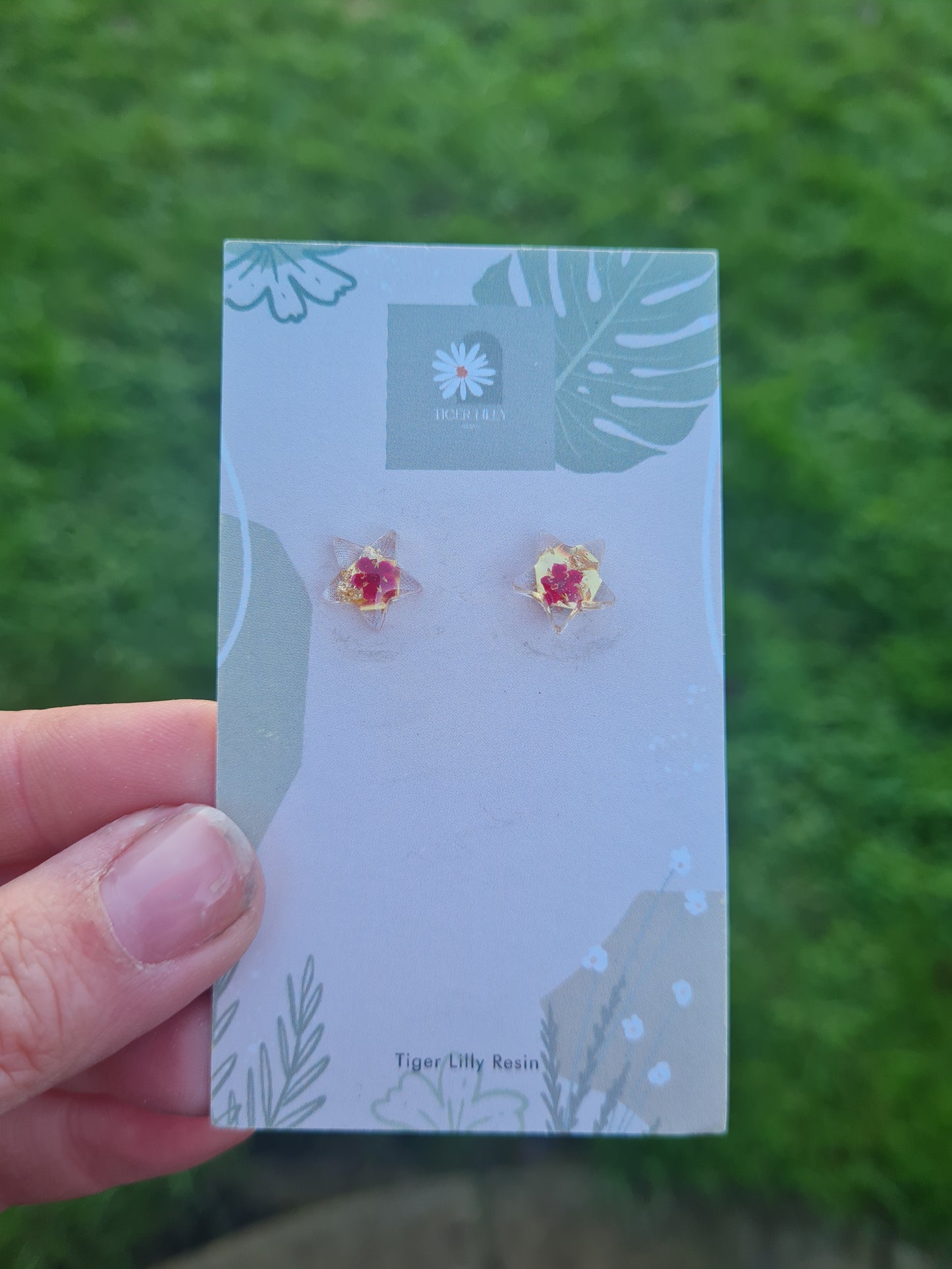 Elderflower star studs