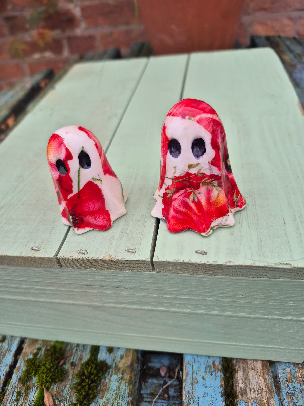 Poppy decoupage ghosts