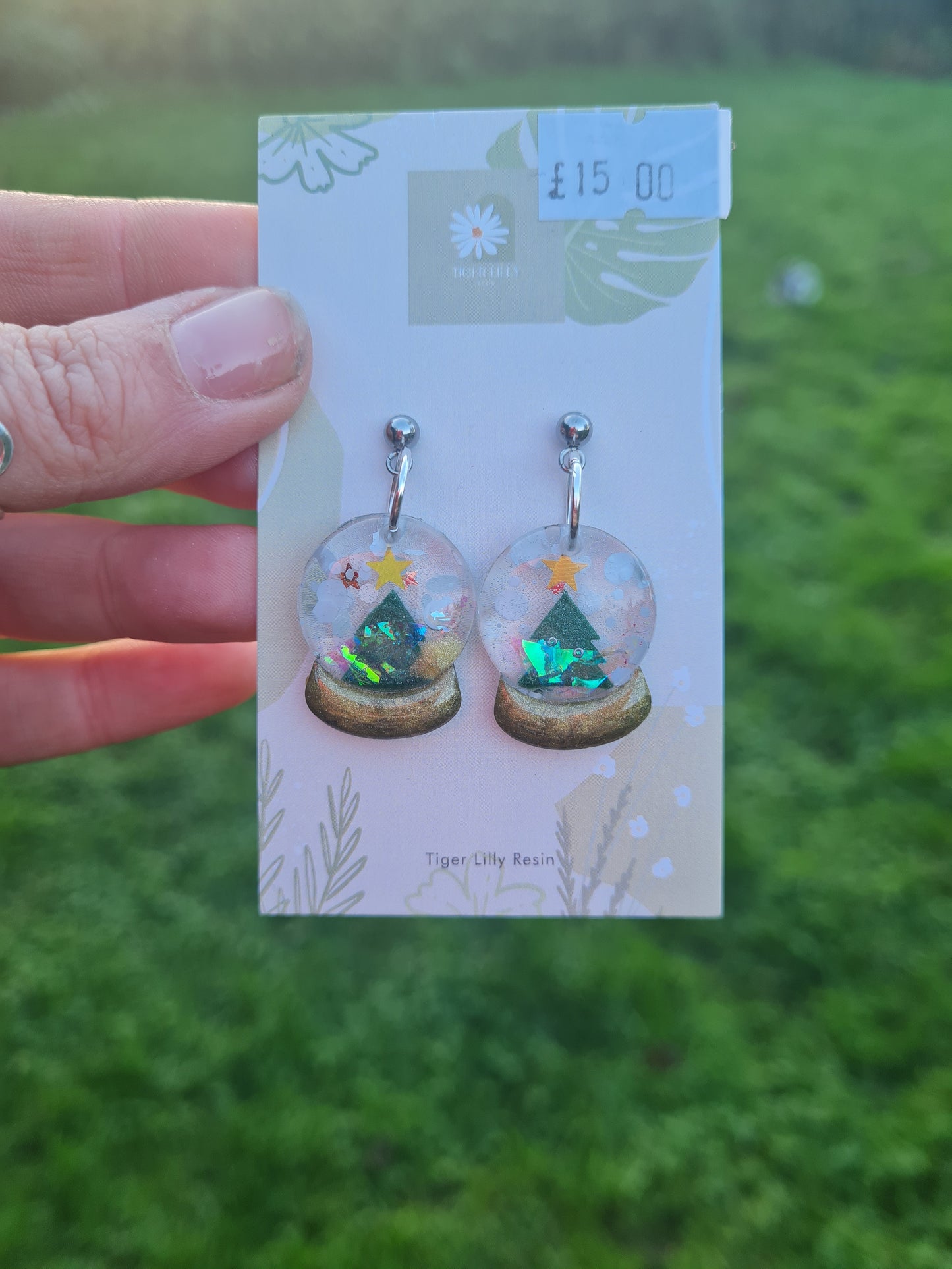 Xmas tree snow globe earrings