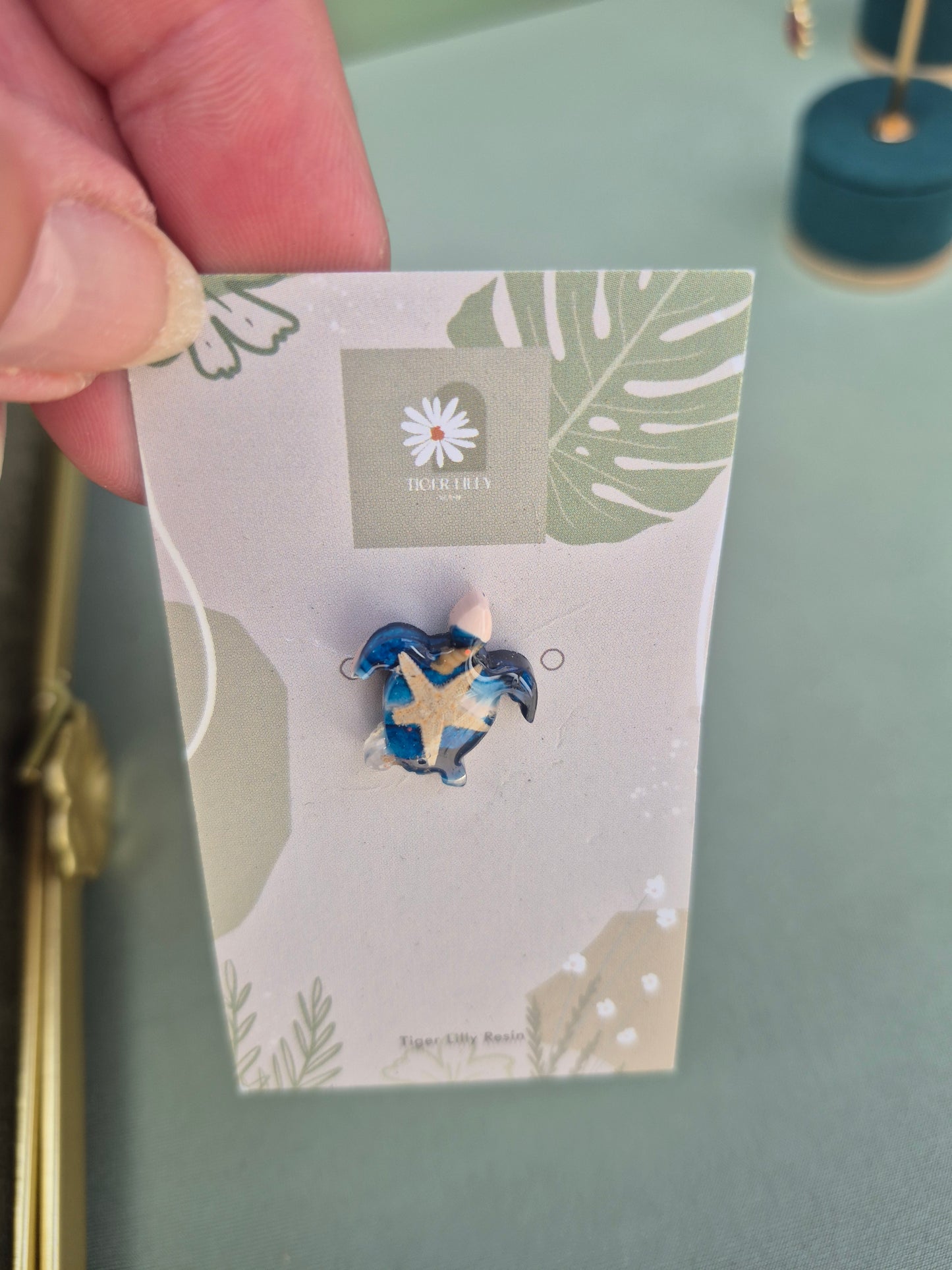 Turtle pin badge