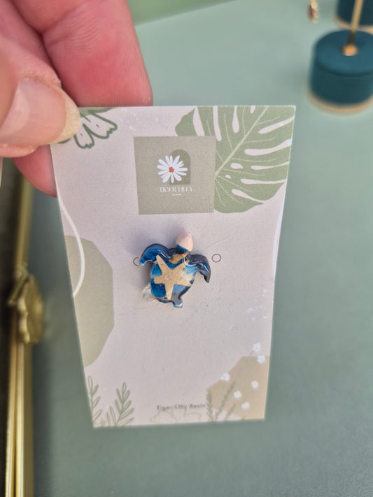 Turtle pin badge