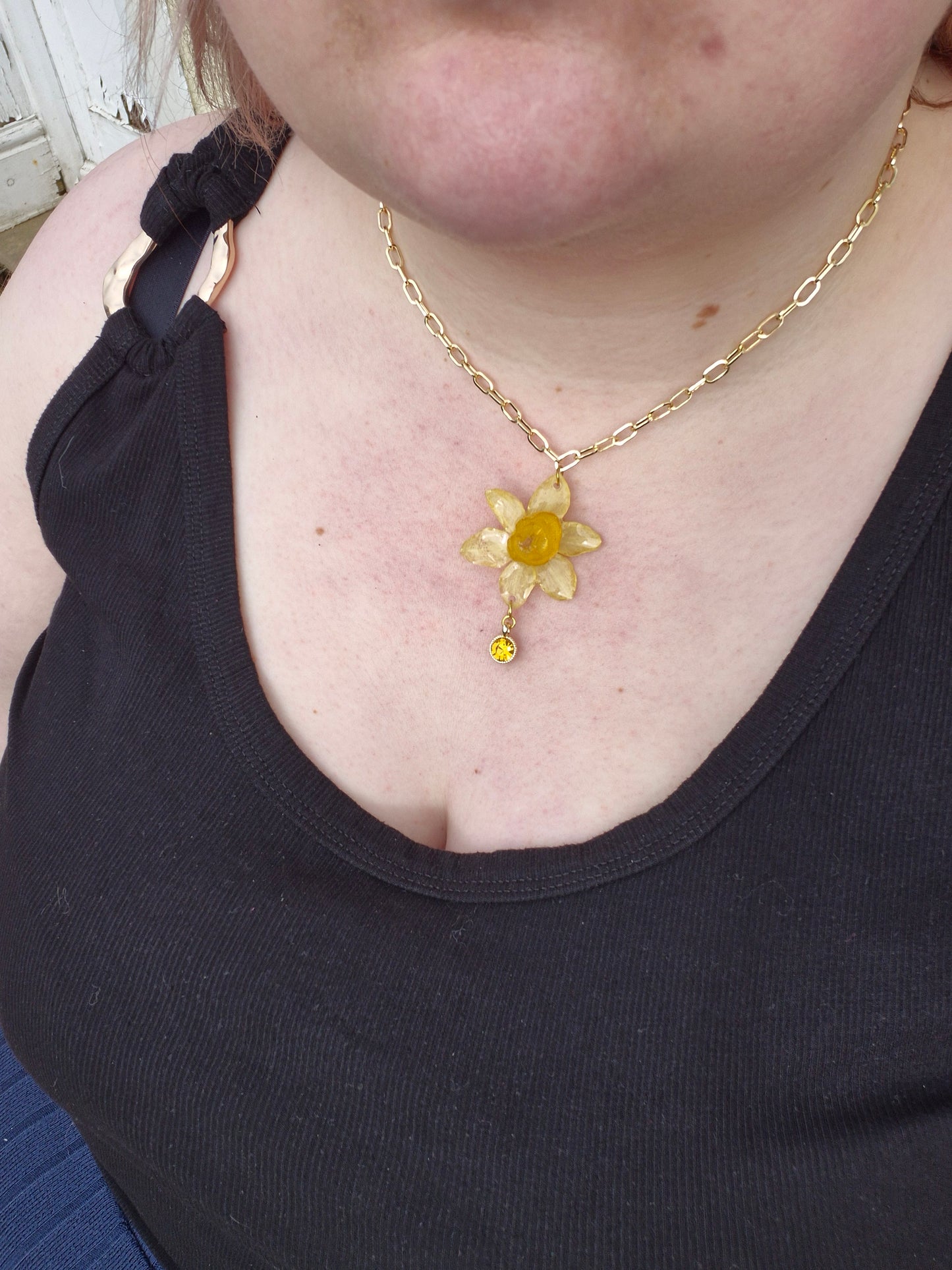 Real daffodil single pendant
