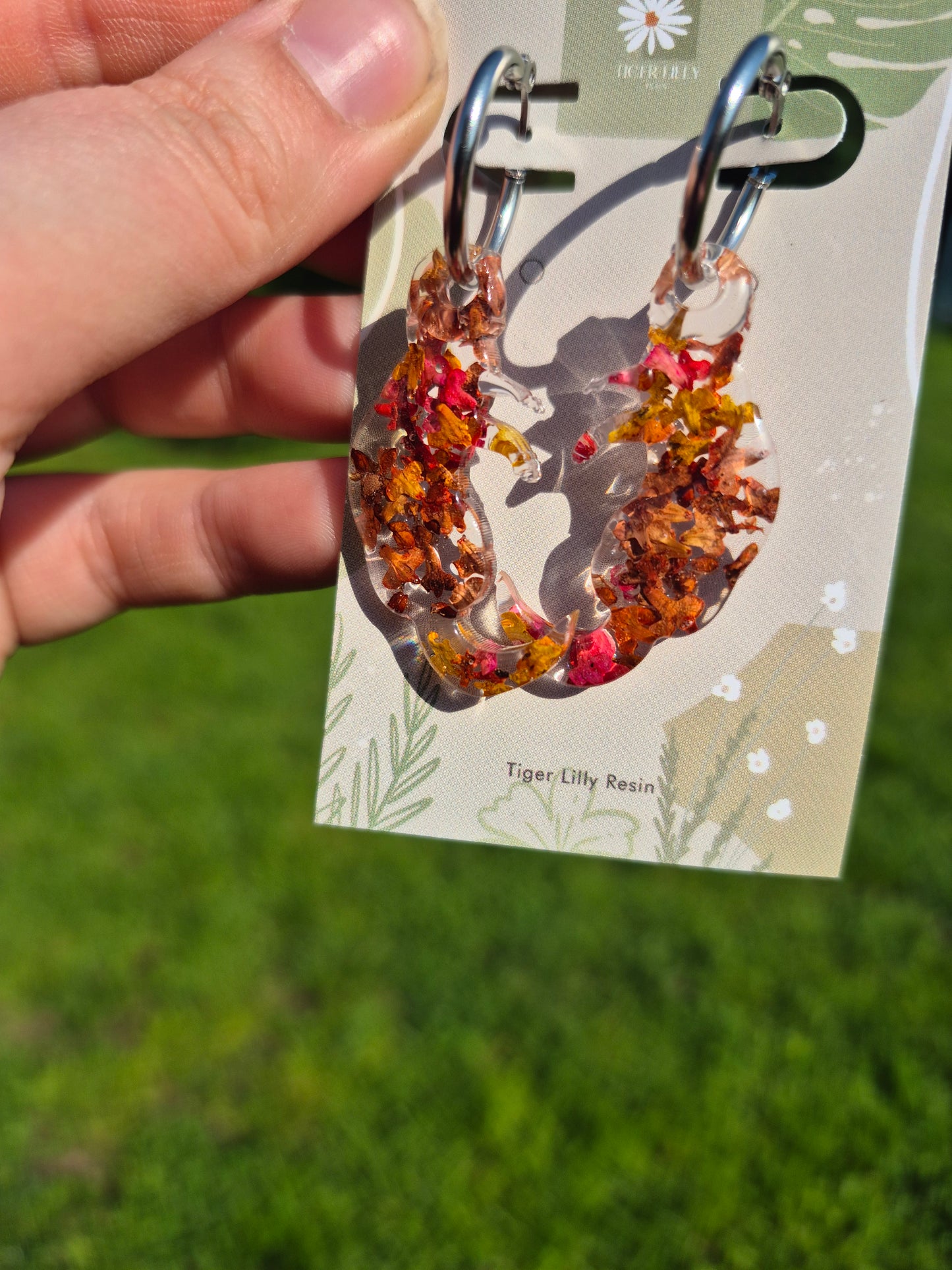 Real leaves Otter hoop earrings
