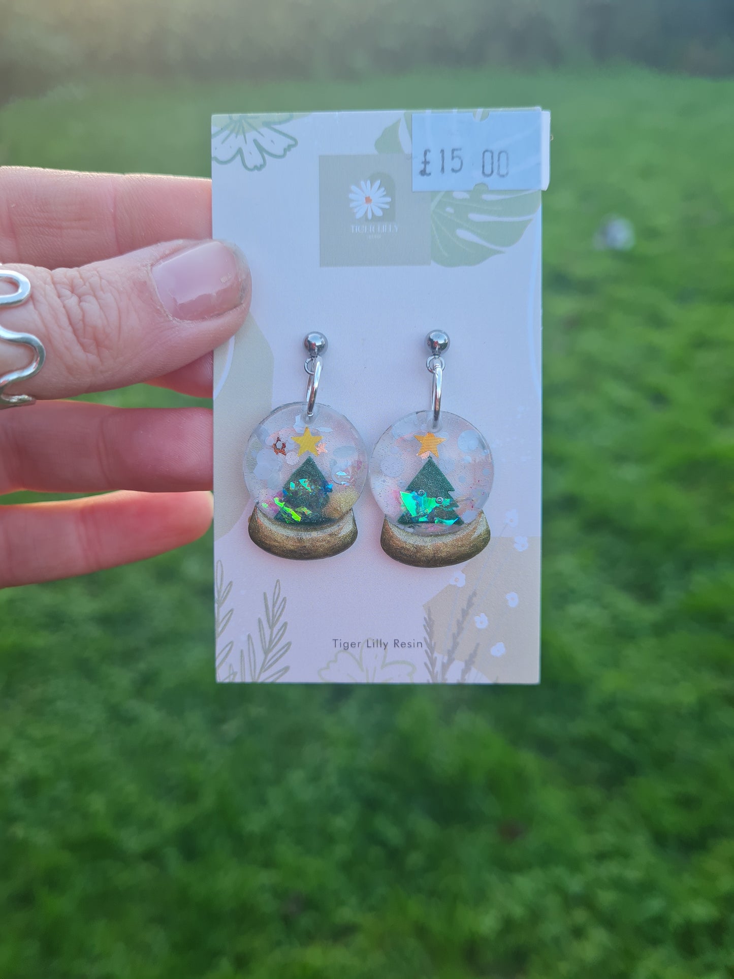 Xmas tree snow globe earrings